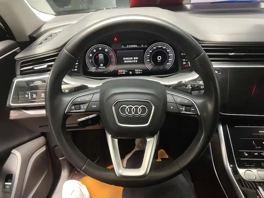 Audi Q7 2020 — фото 11