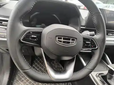 Geely Emgrand 2021