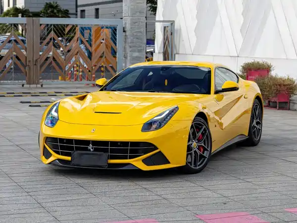 Ferrari F12berlinetta 2015