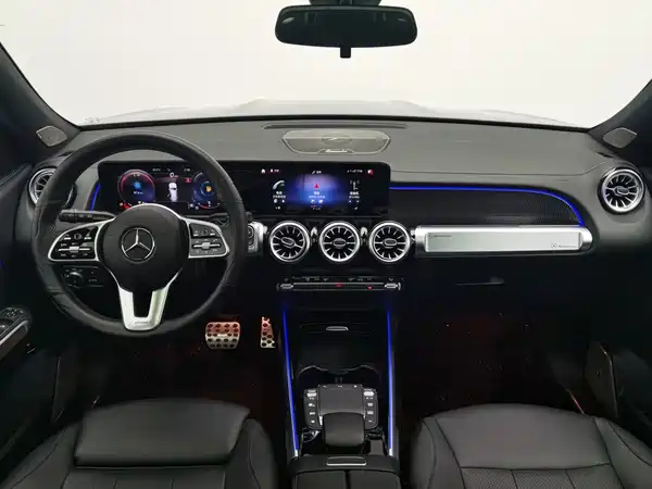 Mercedes-Benz GLB 2023