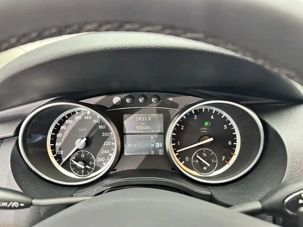 Mercedes-Benz R-Class 2016 — фото 13