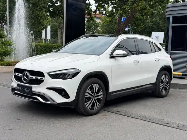 Mercedes-Benz GLA 2025