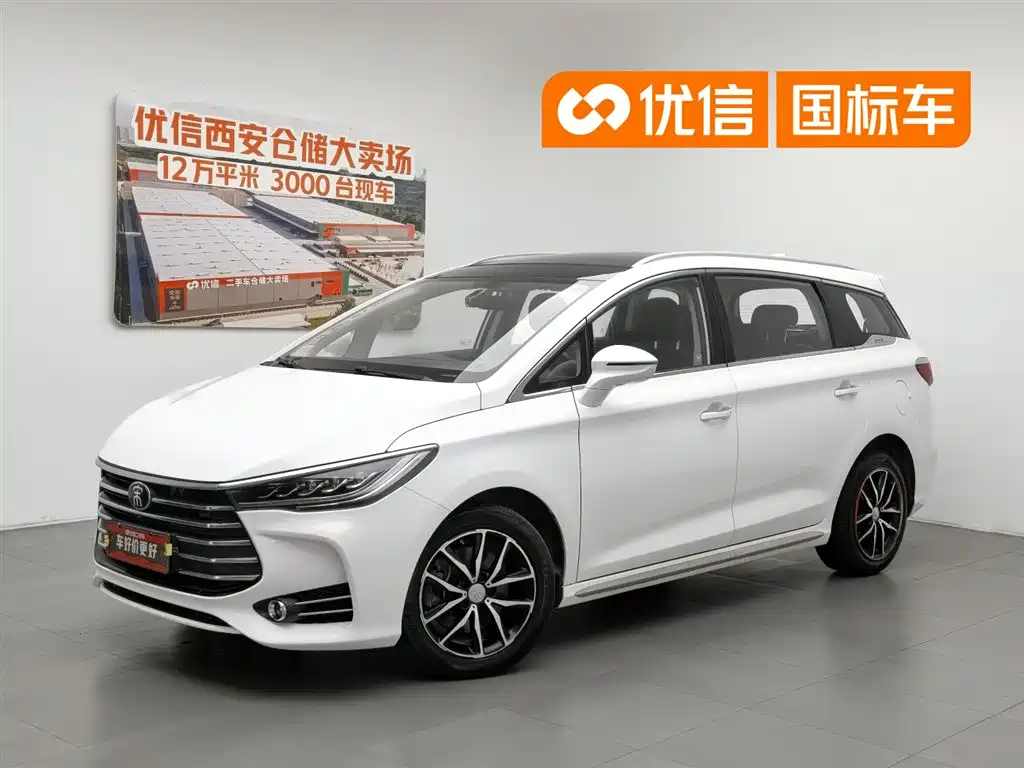 BYD MAX 2018
