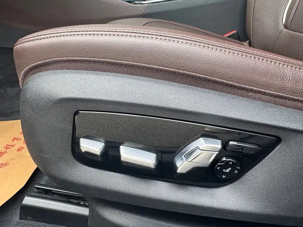 BMW 5 Series 2022 — фото 12