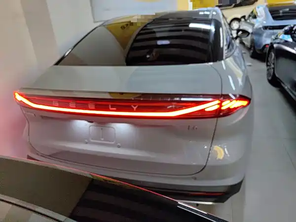Geely Galaxy L6 2023