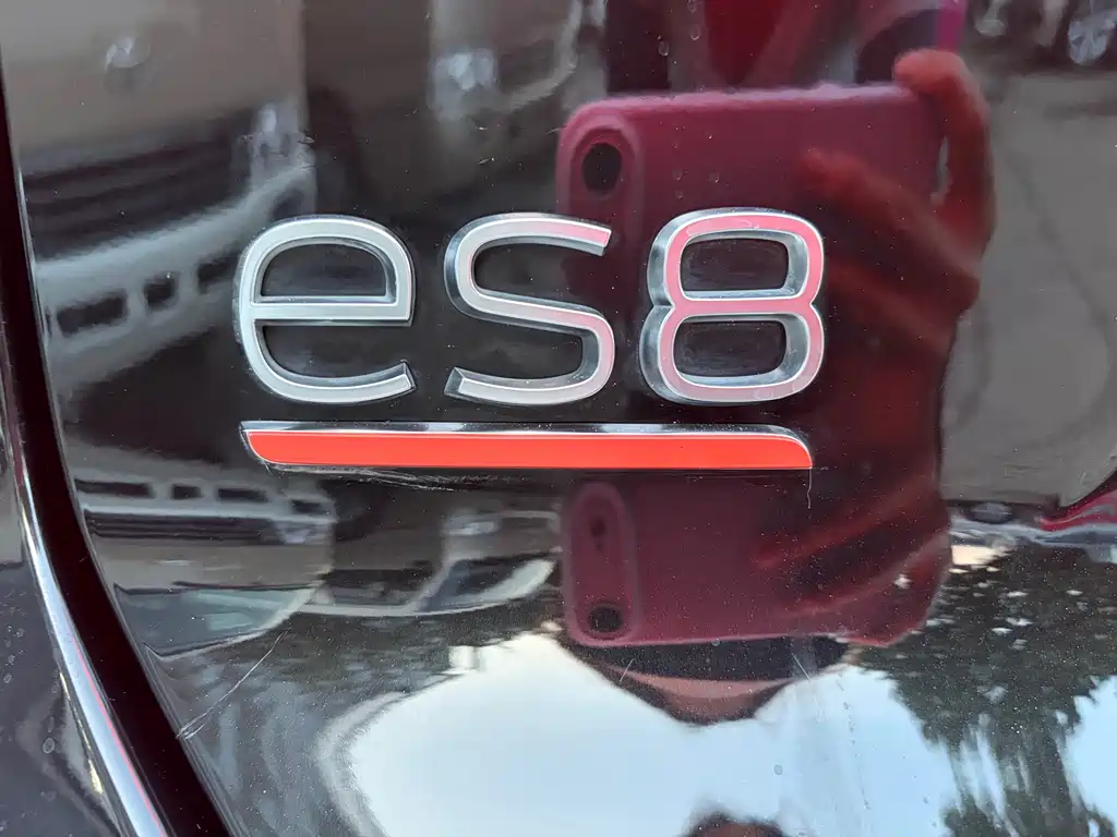 NIO ES8 2022
