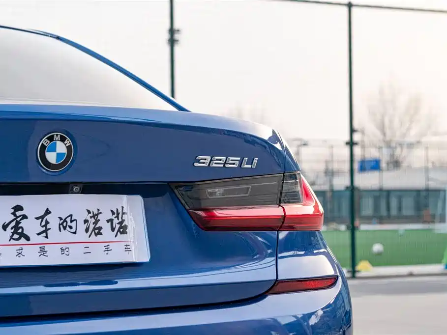 BMW 3 Series 2020 — фото 17