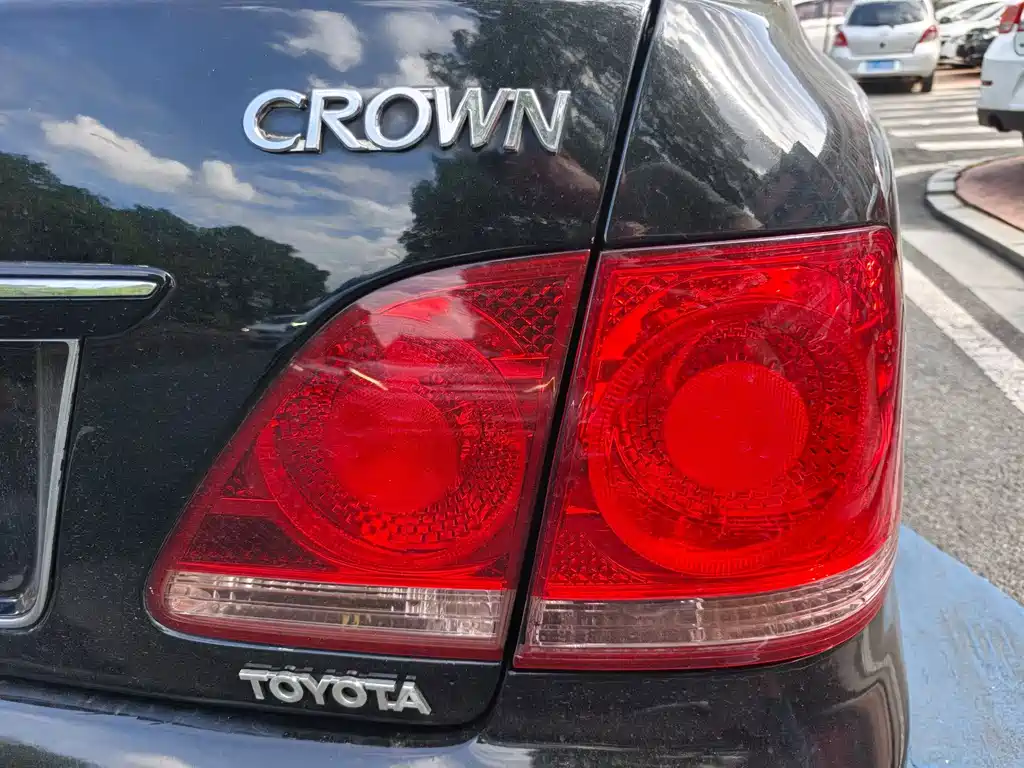 Toyota Crown 2009 — фото 12