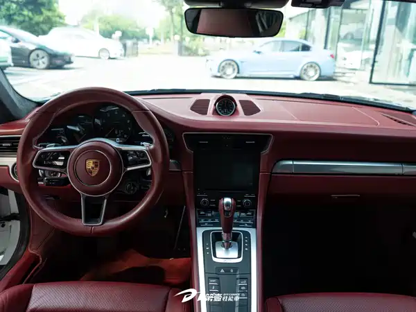 Porsche 911 2017