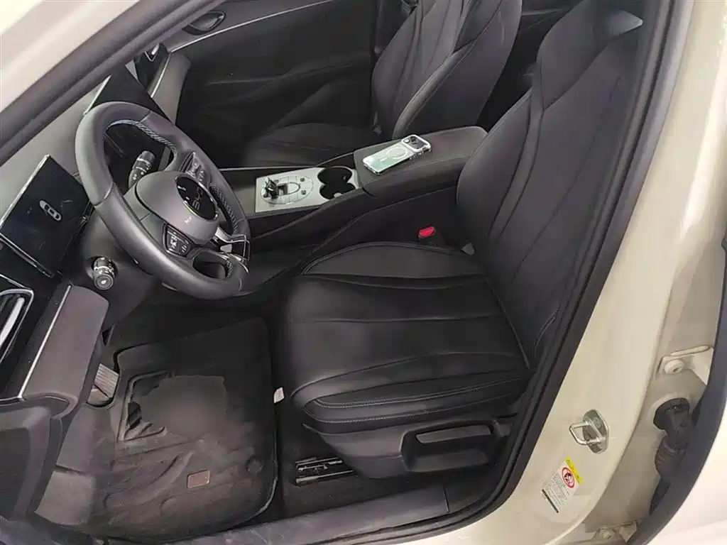 BYD Seal 06 2025 — фото 15