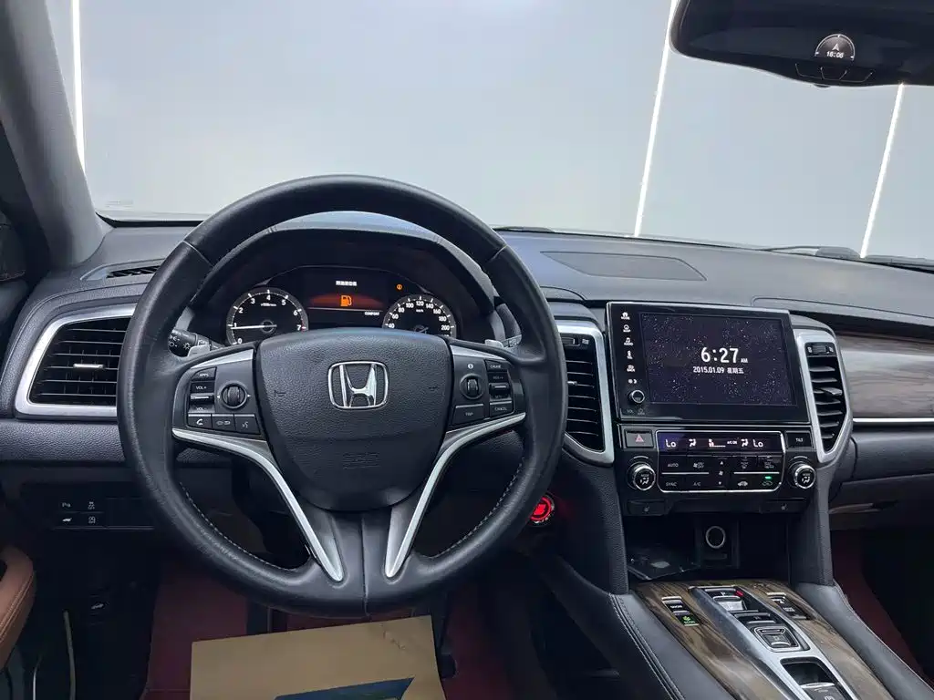 Honda UR-V 2017 — фото 22