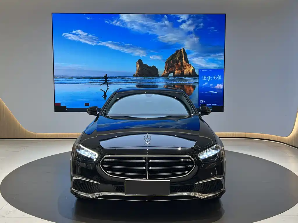 Mercedes-Benz E-Class 2023 — фото 3