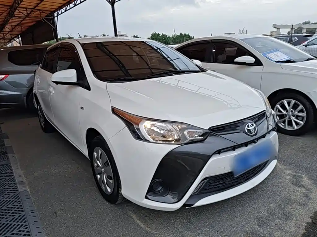 Toyota Yaris L 2020