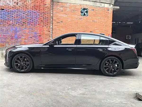 Cadillac CT5 2025