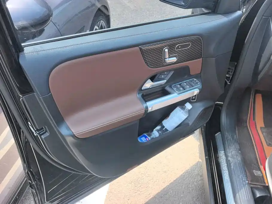 Mercedes-Benz GLB 2025