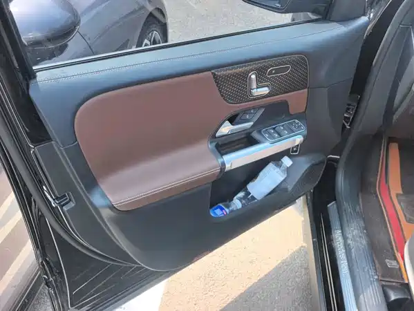 Mercedes-Benz GLB 2025