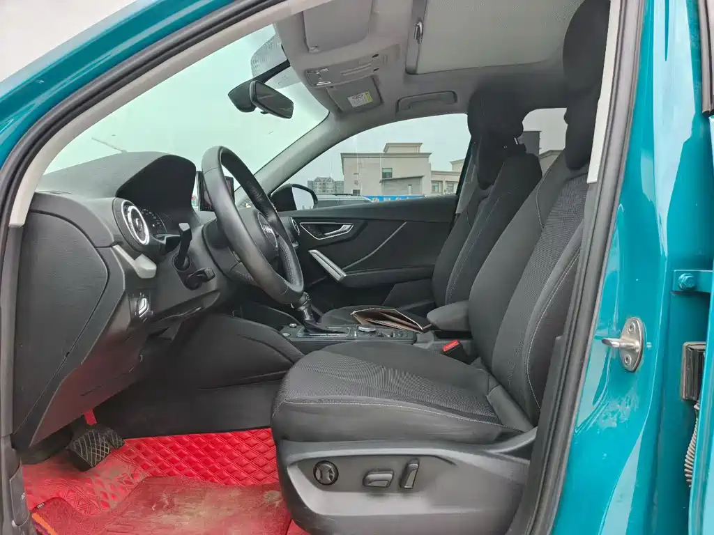 Audi Q2L 2021