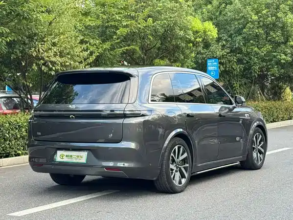 Li Auto L8 2024