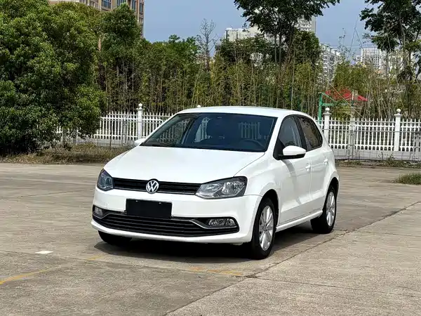 Volkswagen Polo 2015