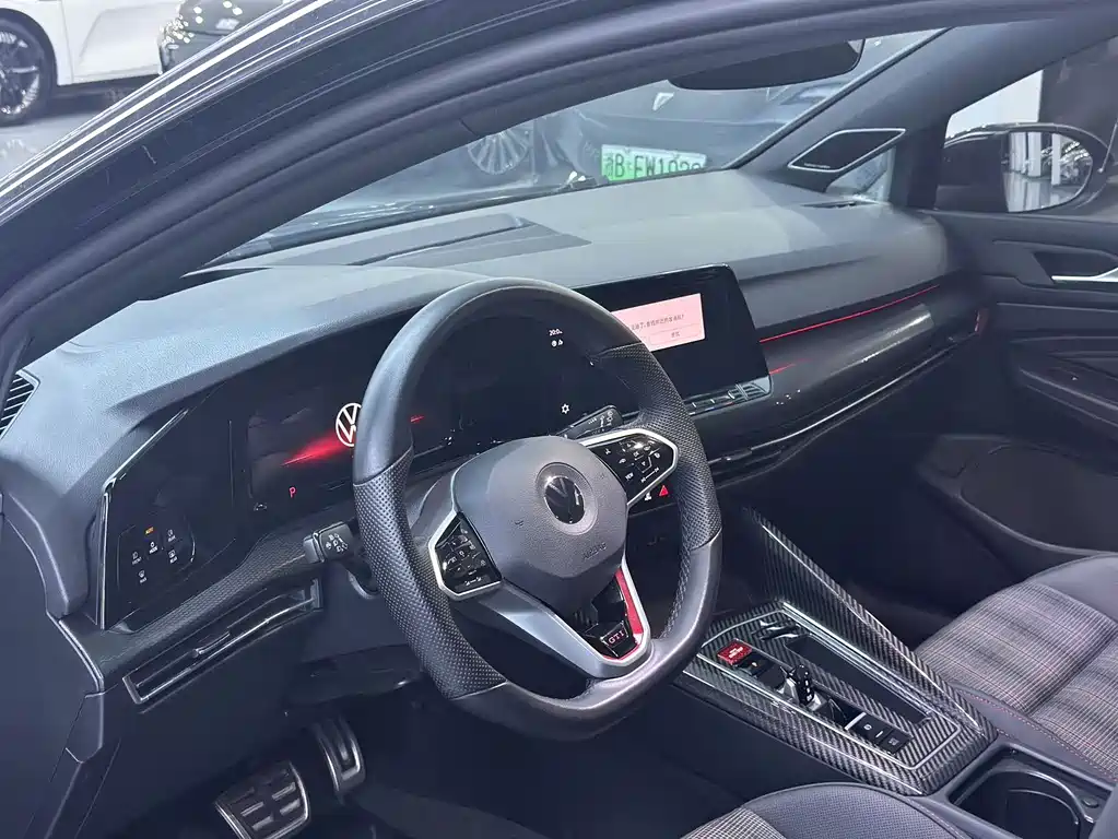 Volkswagen Golf GTI 2023