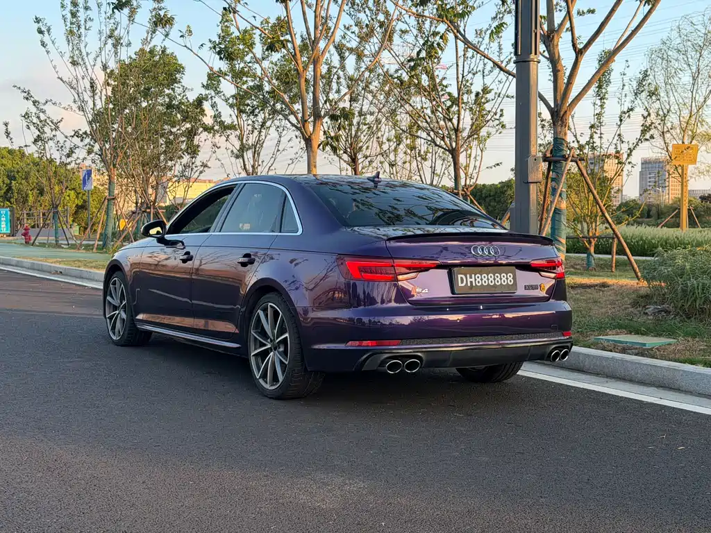 Audi S4 2018 — фото 14