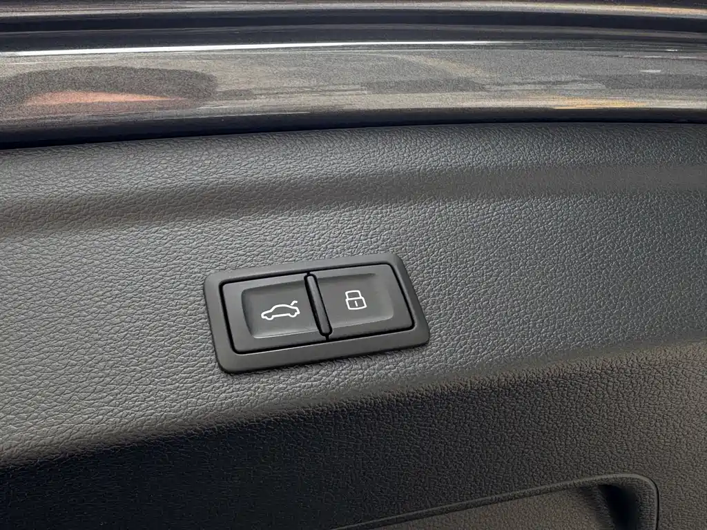 Audi Q3 Sportback 2021 — фото 11