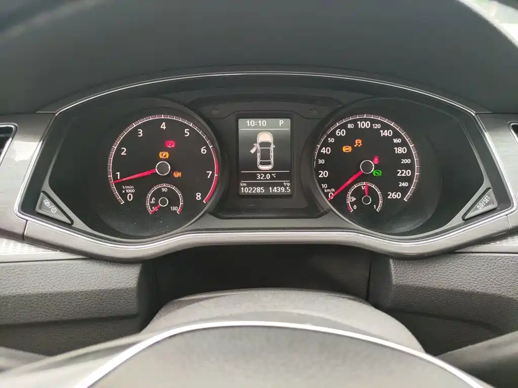 Volkswagen Passat 2018 — фото 12