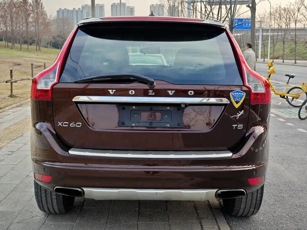 Volvo XC60 2014 — фото 16