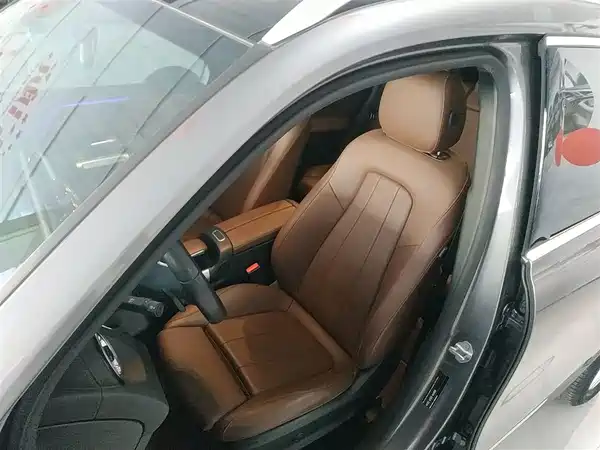 Mercedes-Benz GLB 2021