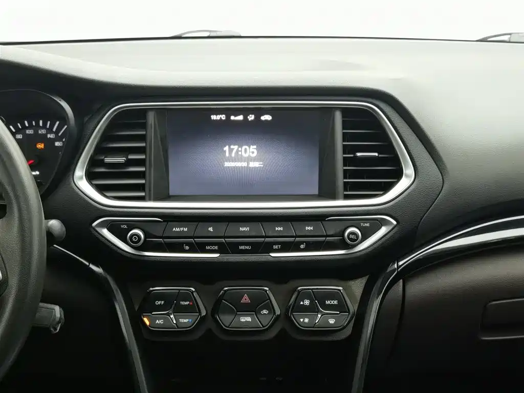 GAC Motor Trumpchi GS4 2017 — фото 12