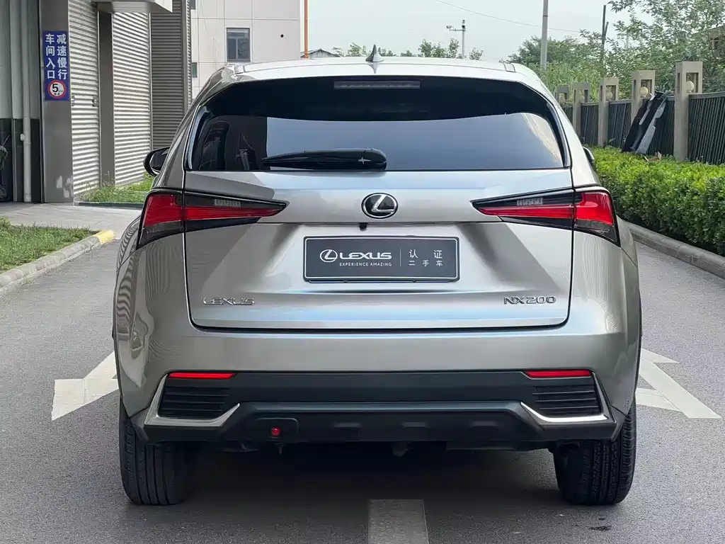 Lexus NX 2021 — фото 9