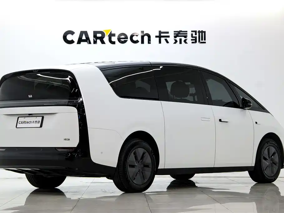 Li Auto Li MEGA 2025