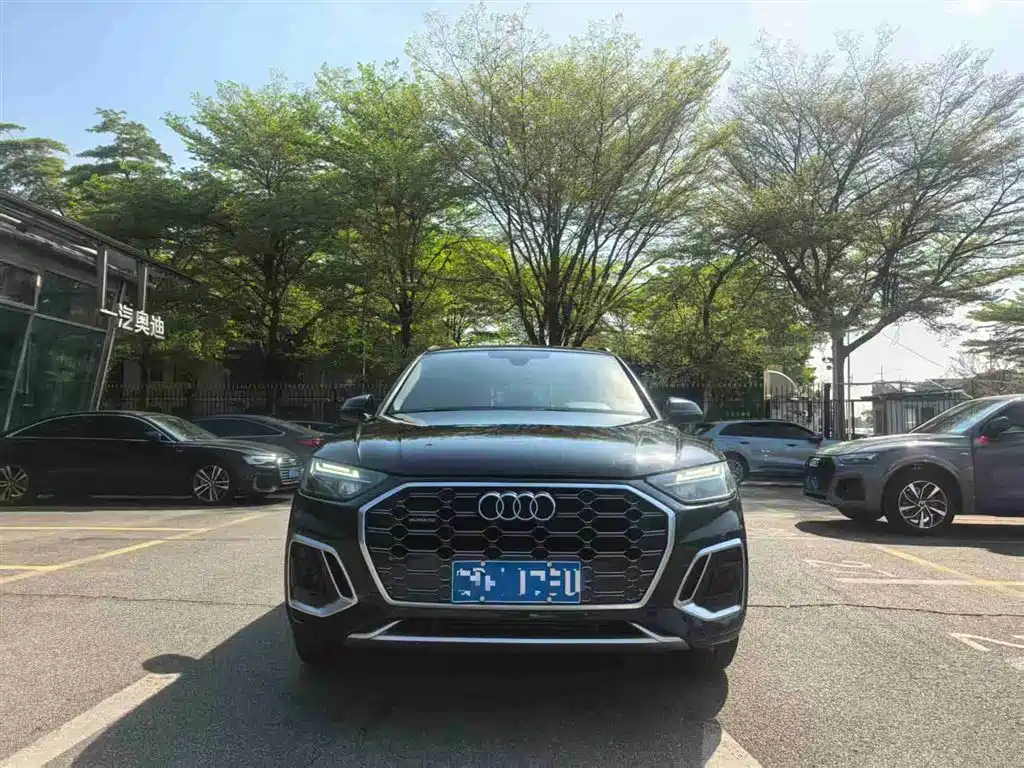 Audi Q5L 2022 — фото 2
