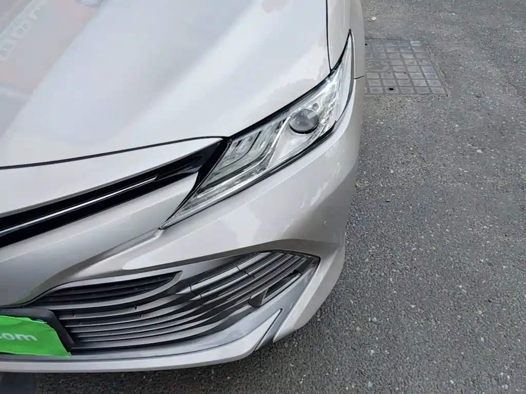 Toyota Camry 2019 — фото 24
