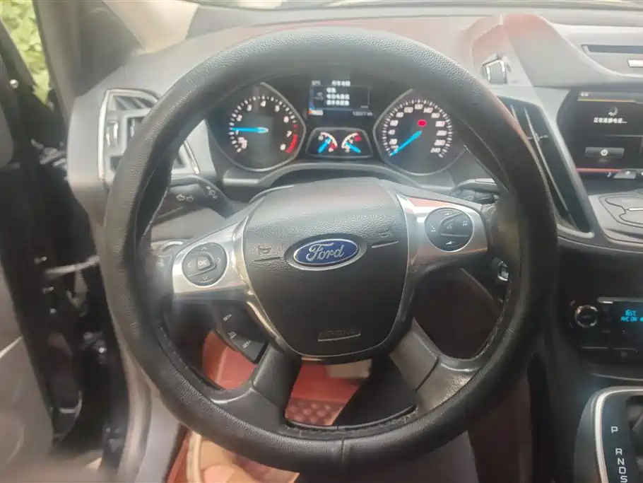 Ford Kuga 2014 — фото 15