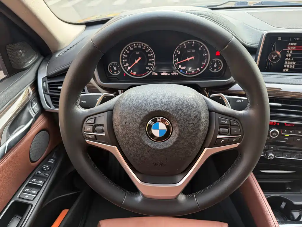 BMW X6 2016 — фото 15