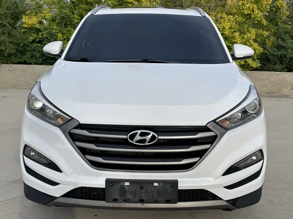 Hyundai Tucson 2015 — фото 2
