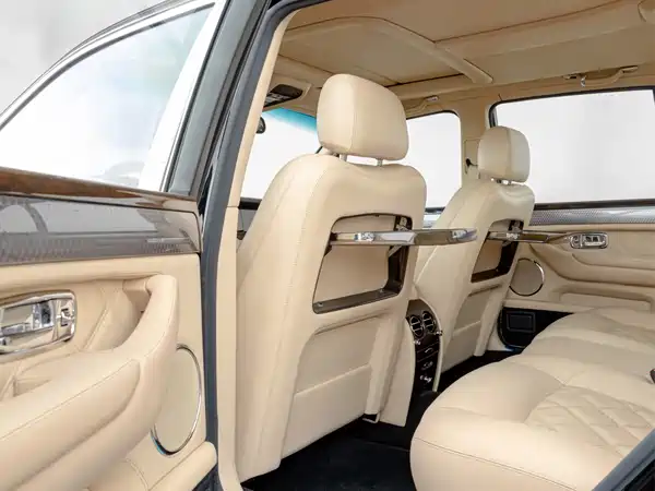 Bentley Elegant 2005