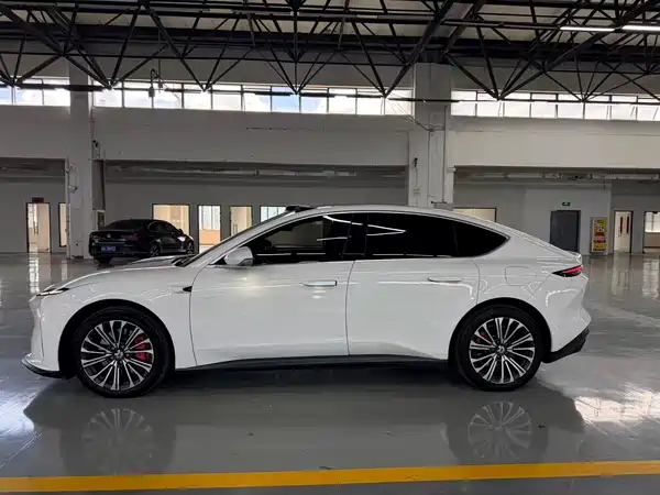NIO ET5 2023