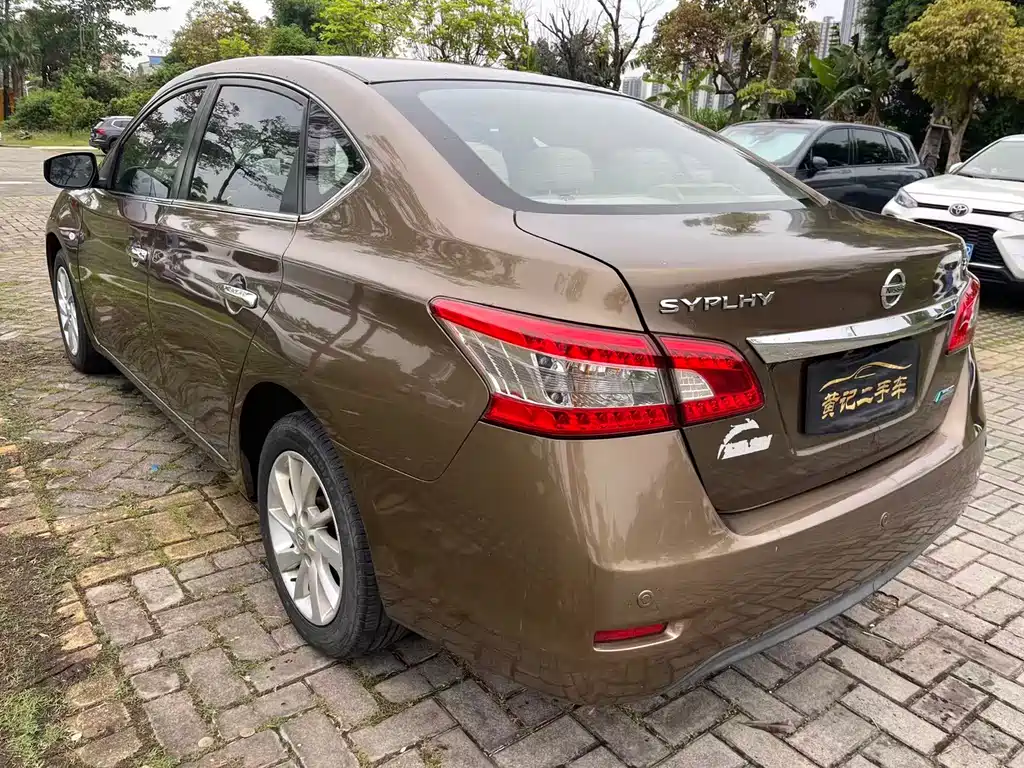 Nissan Sylphy 2013 — фото 12