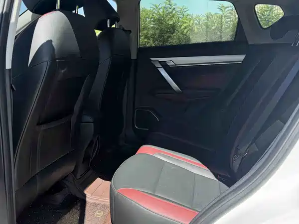 Geely Binyue 2022