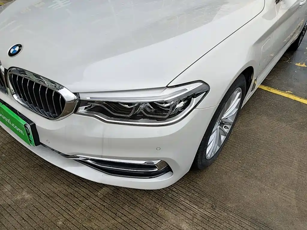 BMW 5 Series New Energy 2020 — фото 24