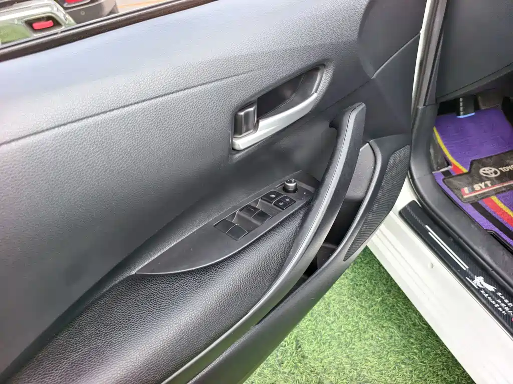 Toyota Corolla 2020 — фото 13