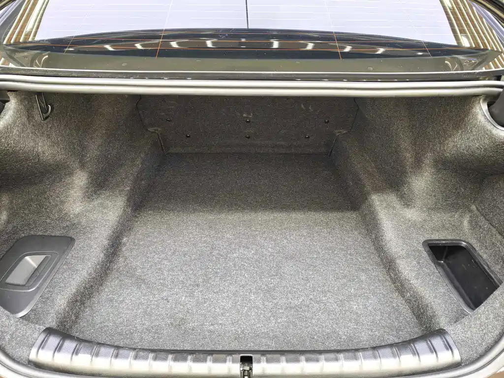 BMW 5 Series 2023 — фото 13