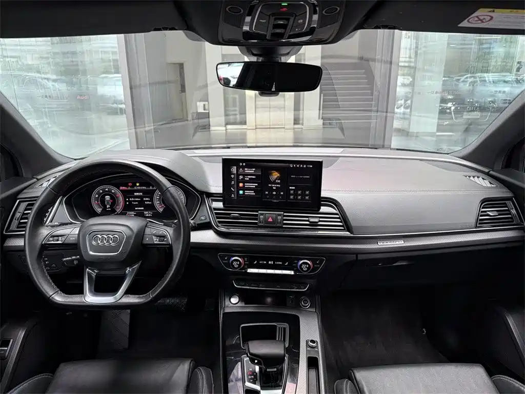 Audi Q5L 2023 — фото 6