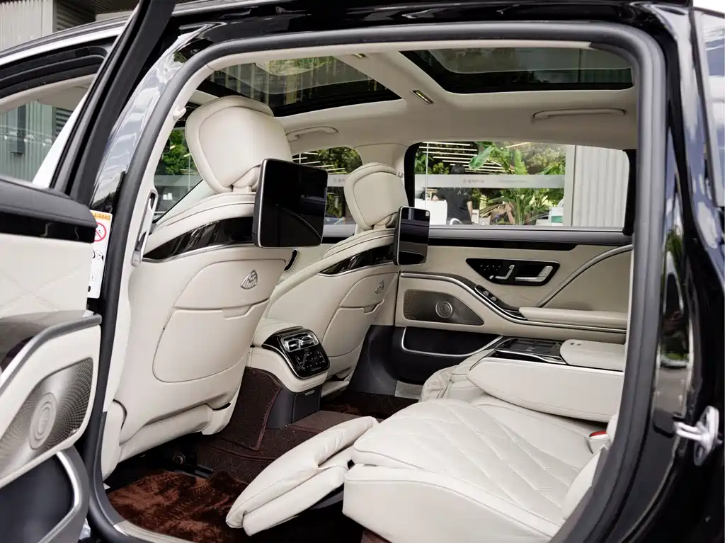 Mercedes-Benz Maybach S-Class 2022 — фото 13