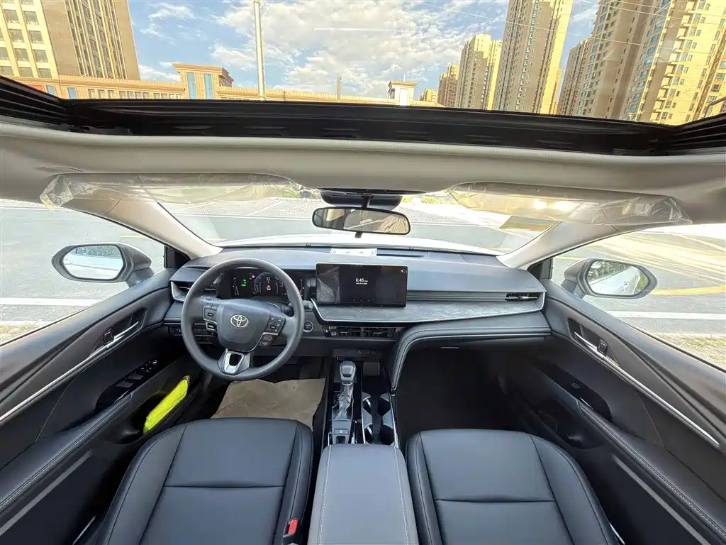 Toyota Camry 2026 — фото 10