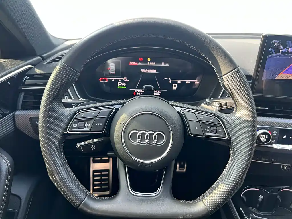 Audi A4L 2024 — фото 13