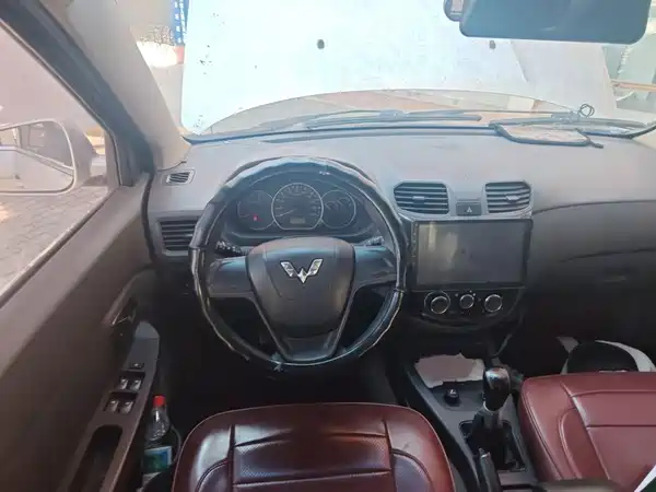 Wuling Hongguang 2018