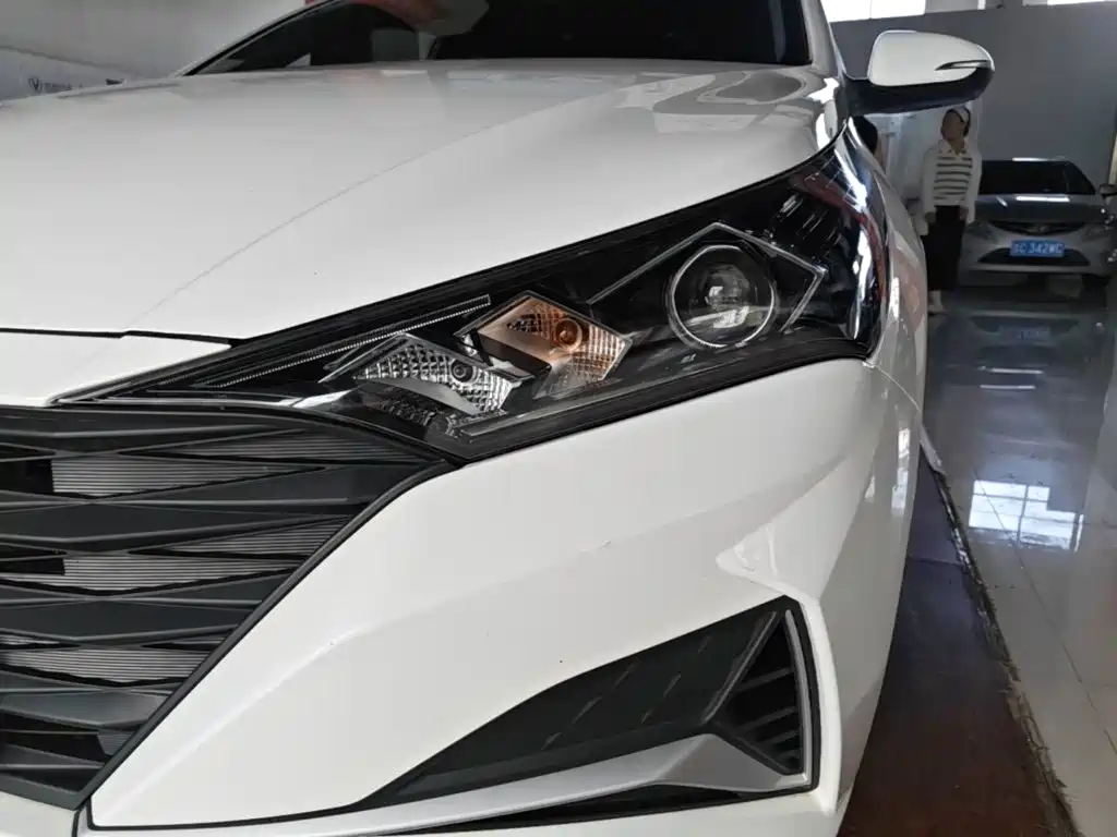 Hyundai Verna 2020 — фото 18